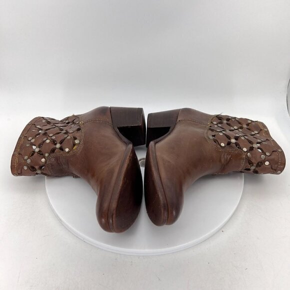 Frye Courtney Overlay Stud Women Size 6B Brown Cognac Leather Laser Cut Boot - Picture 9 of 15
